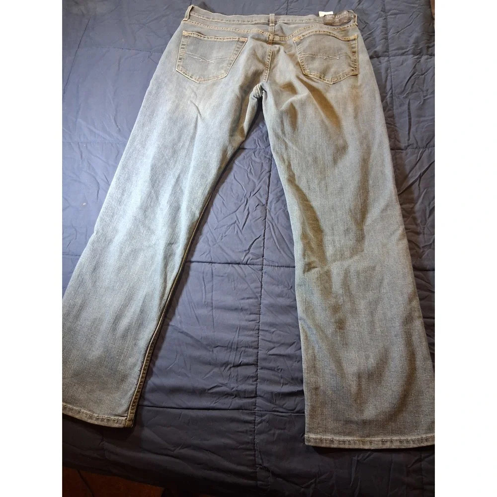Signature by Levi Strauss S61 Relaxed Fit Mens Jeans Light Wash 36x32 Blue Denim